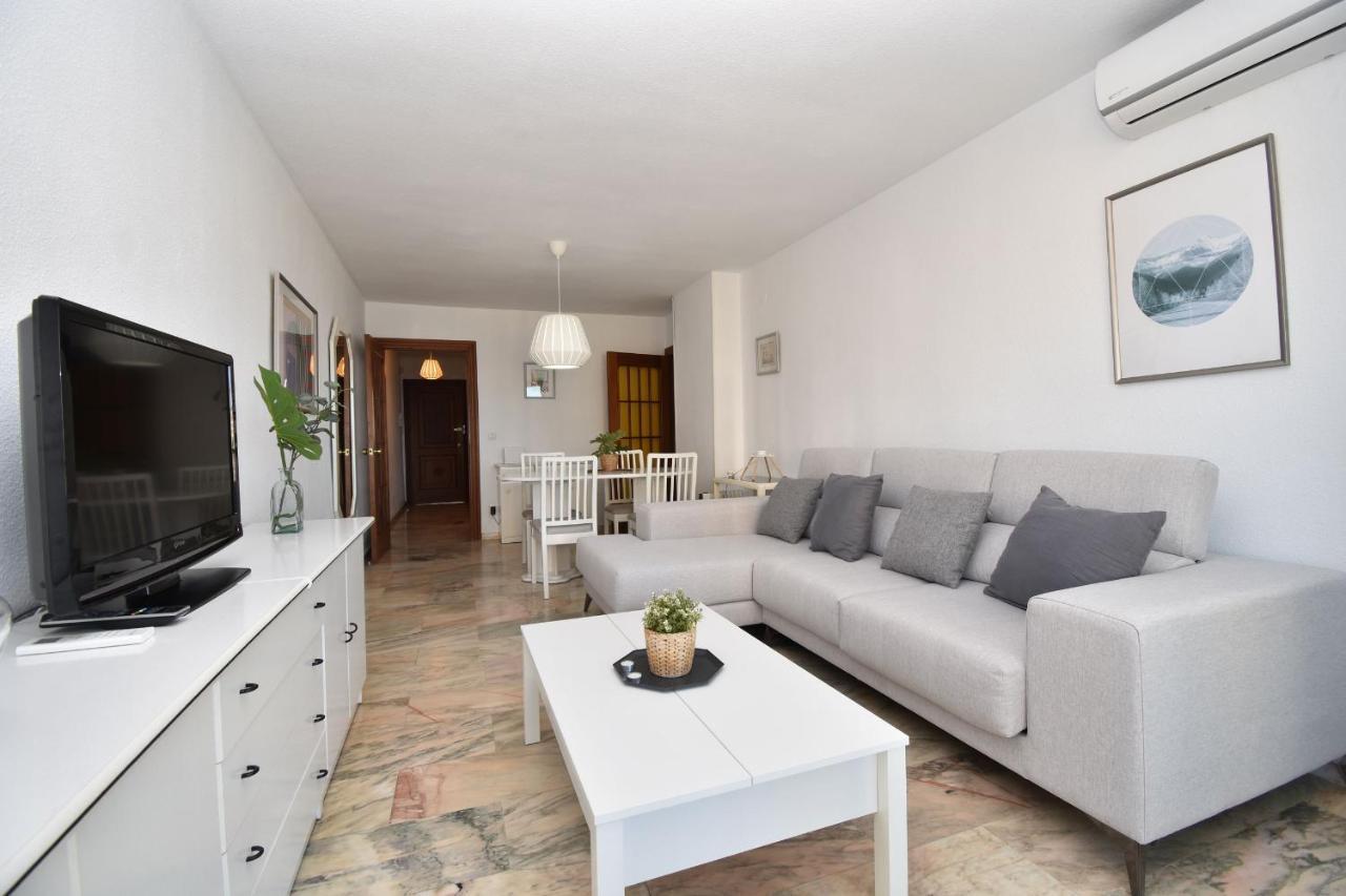Apartamento Vistas Al Mar Y Piscina Fuengirola Luaran gambar